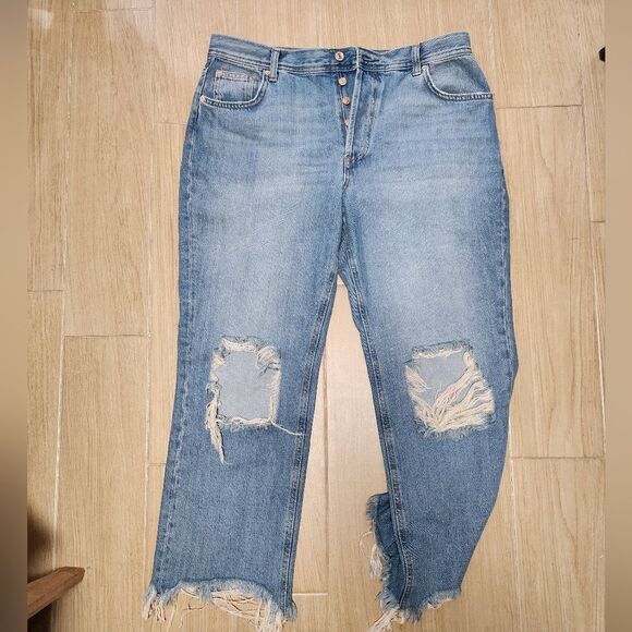 We the Free Distressed Jeans - Picture 9 of 9